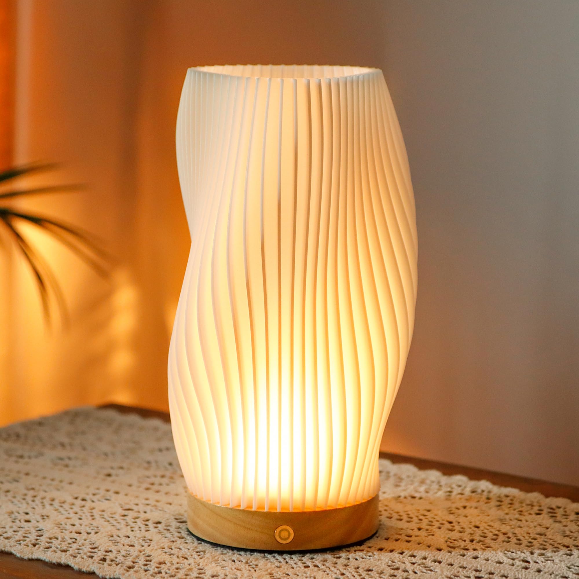 Sculpted Glow Lamp
